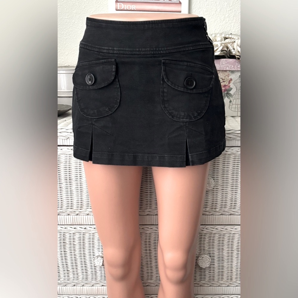 Urban Outfitters Y2K Mini Skort Denim Mid Rise w/ Pleats in Faded Black Size XS